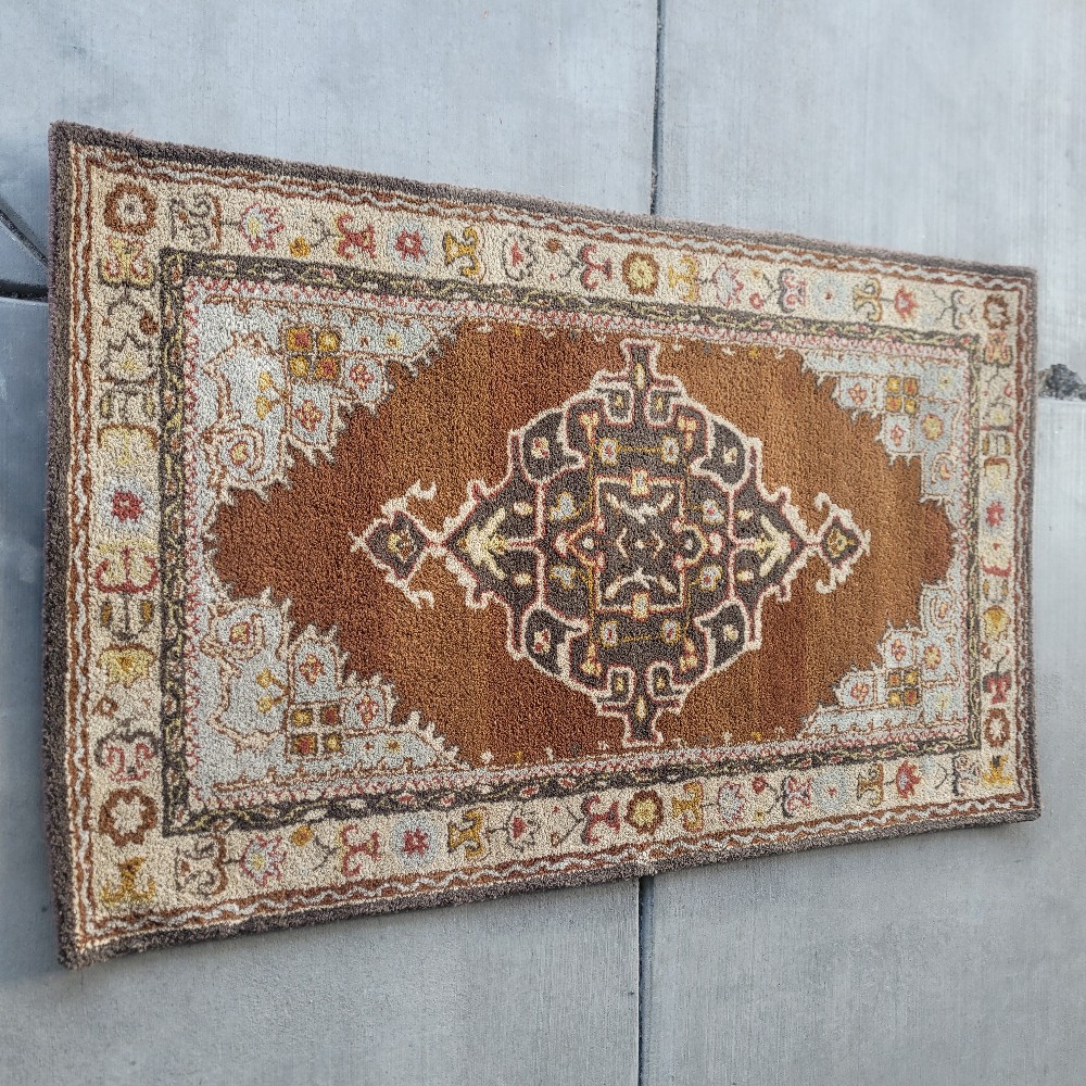 Rug