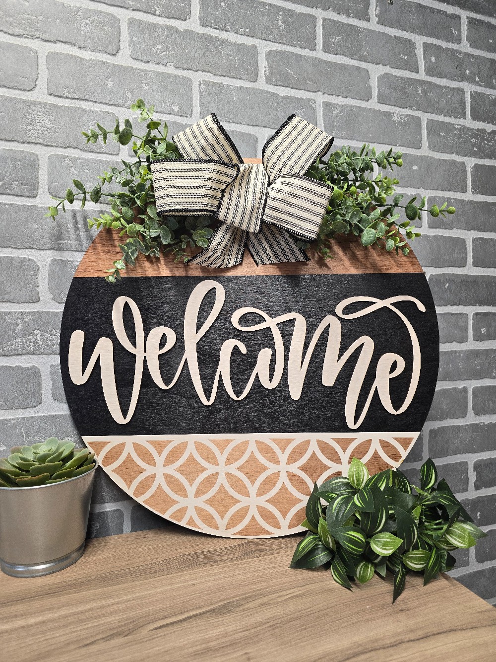 Classic B/W Welcome Door Hanger