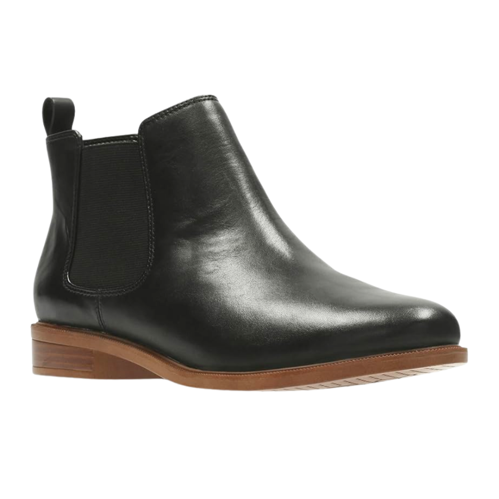 CLARKS Taylor Shine Chelsea Boot Black 6