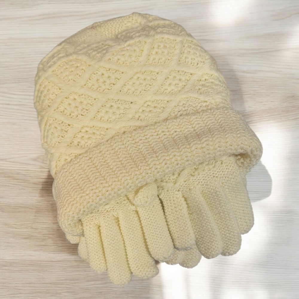 Ivory Hat & Matching Gloves