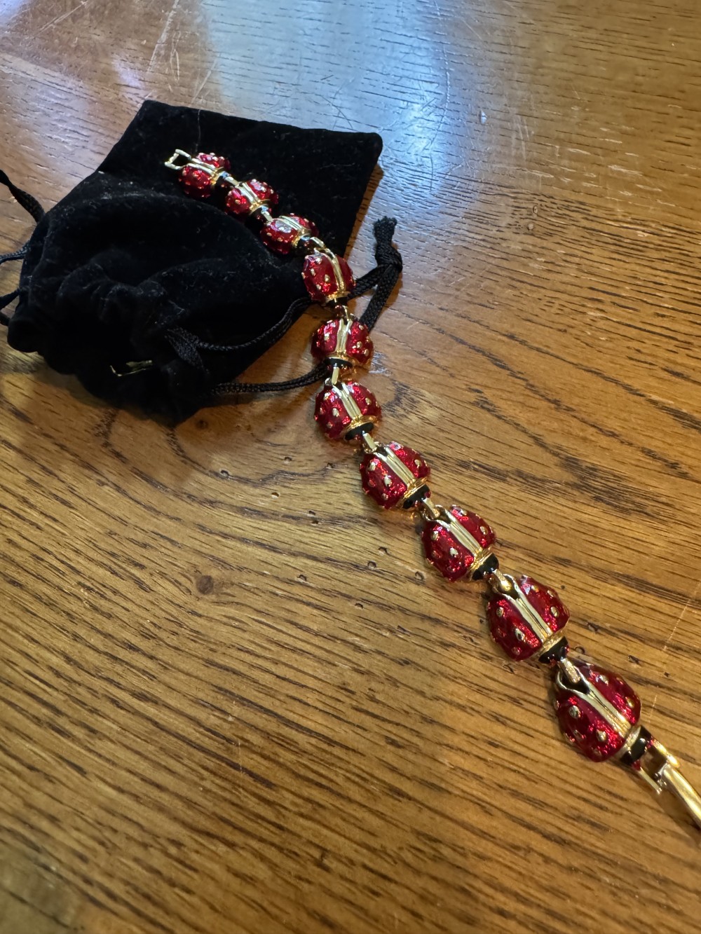 Cute Ladybug Bracelet. Bright Red Enamel Finish. Goldtone.
