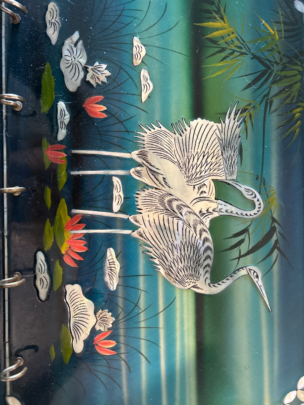 SWANS/Lacquer Key Holder/Inlay Mother of Pearl