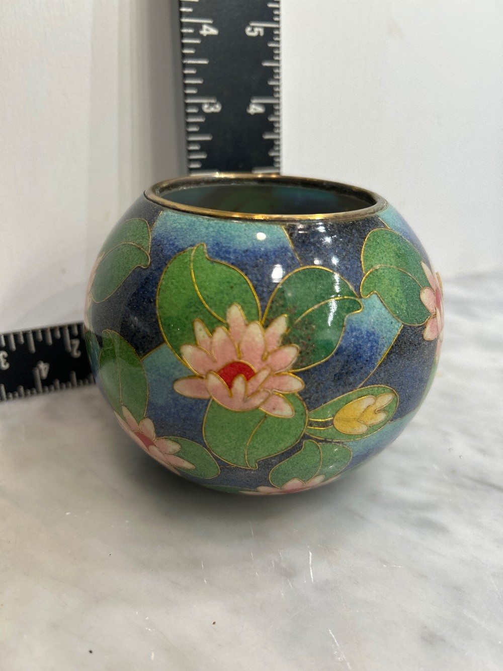 WILLIAM BILL YEE (1924-2012) PLIQUE-A-JOUR CLOISONNÉ Vase