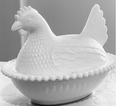 Vintage Indiana Glass Hen on a Nest