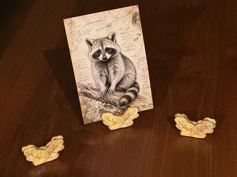Ceramic leaf, card holder w/postcard of choice