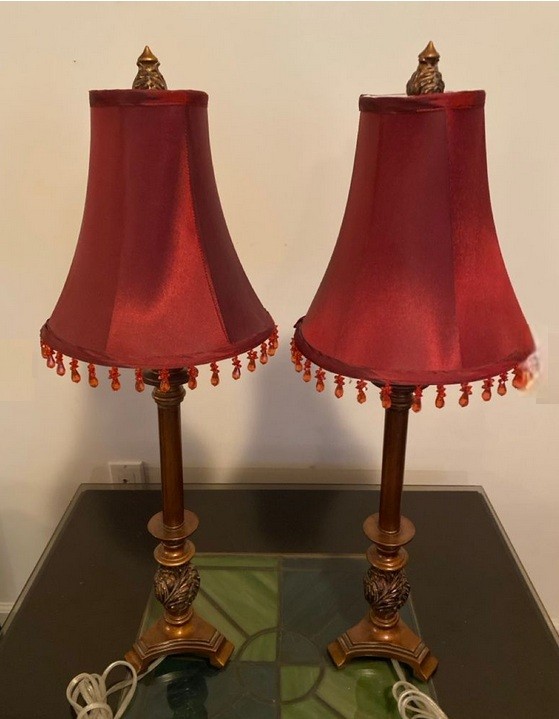 Boho style lamp w/burgundy beaded shade 28