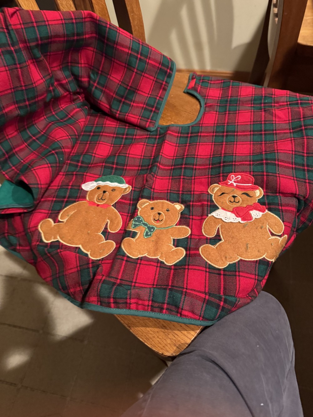 Vintage 1980 Cloth Christmas Tree Skirt. Teddy Bear Applique