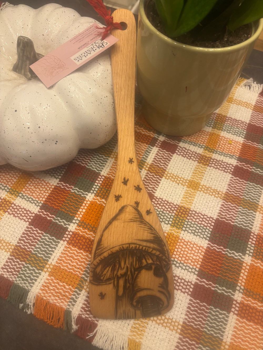 spatula - burn design - mushrooms