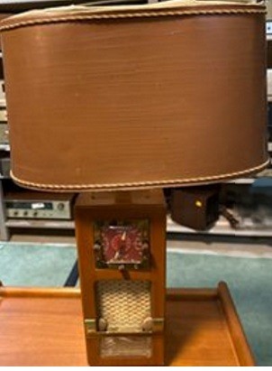 1950s Clock/Radio/Lamp  #605R6069  LEE