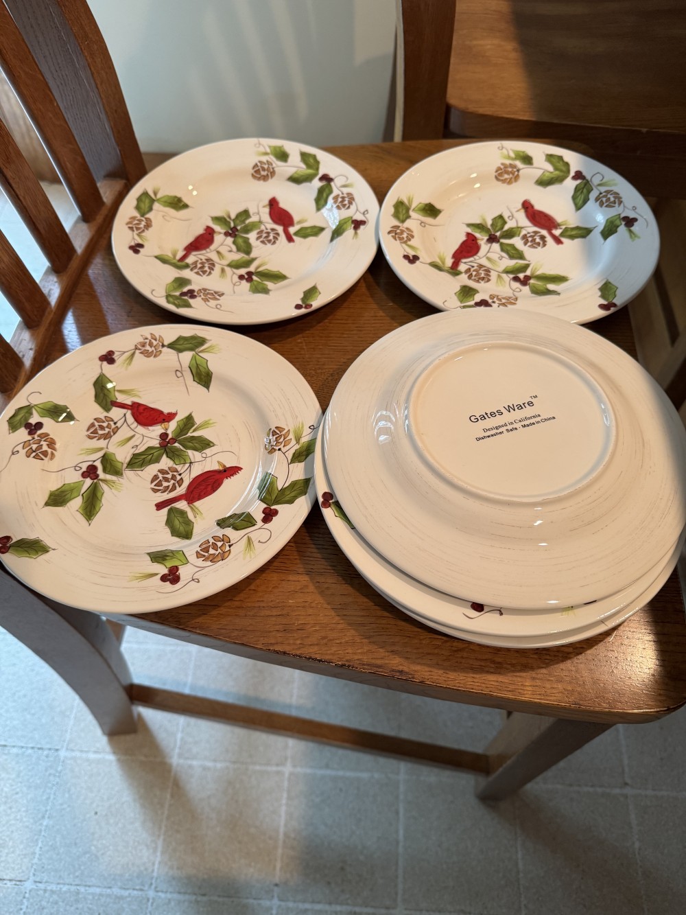 Set of 6 Holly and Cardinal Design Stoneware Plates