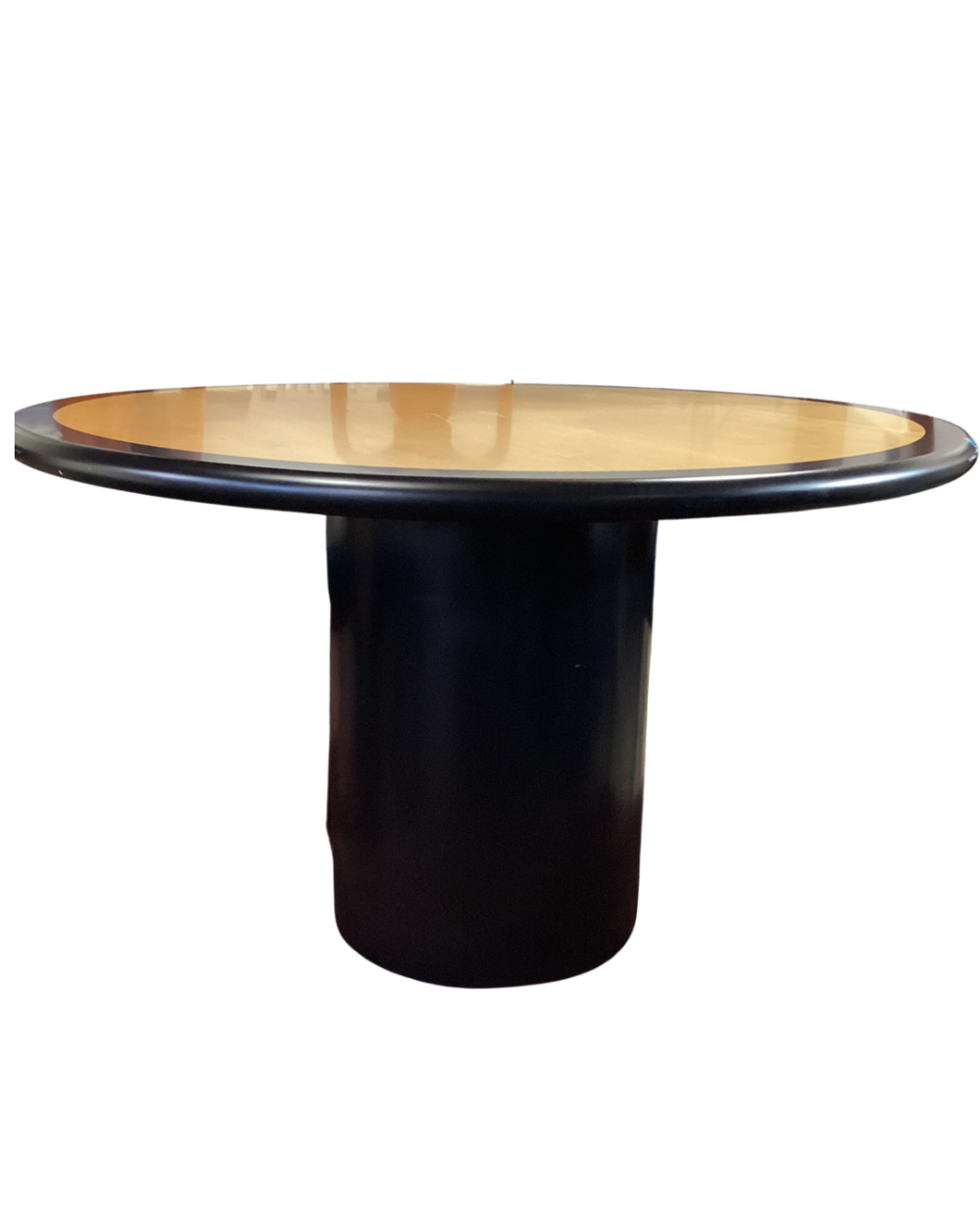 Round meeting or dining table