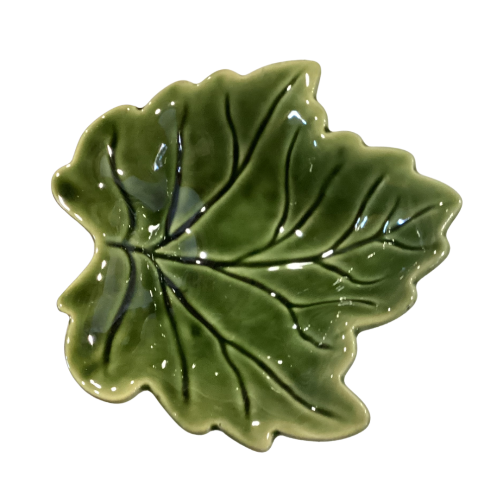 Decorative ceramic leaf