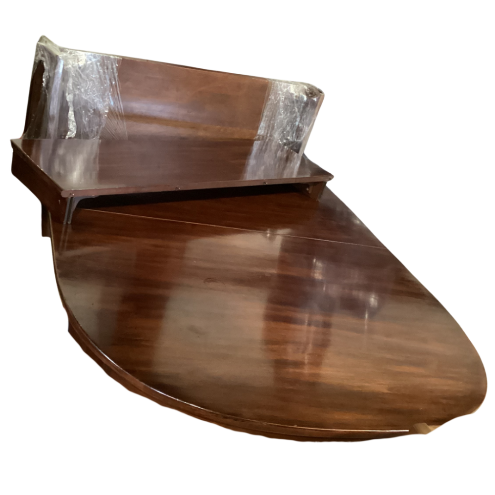 Henkel Harris Queen Anne solid mahogany extension dining table