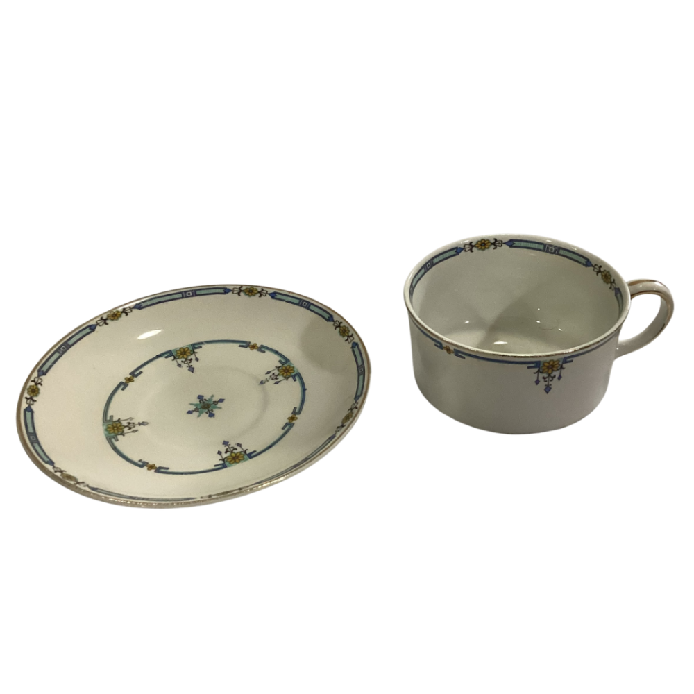 Fairhaven flat Cup y Saucer set  by Alfred Meakin