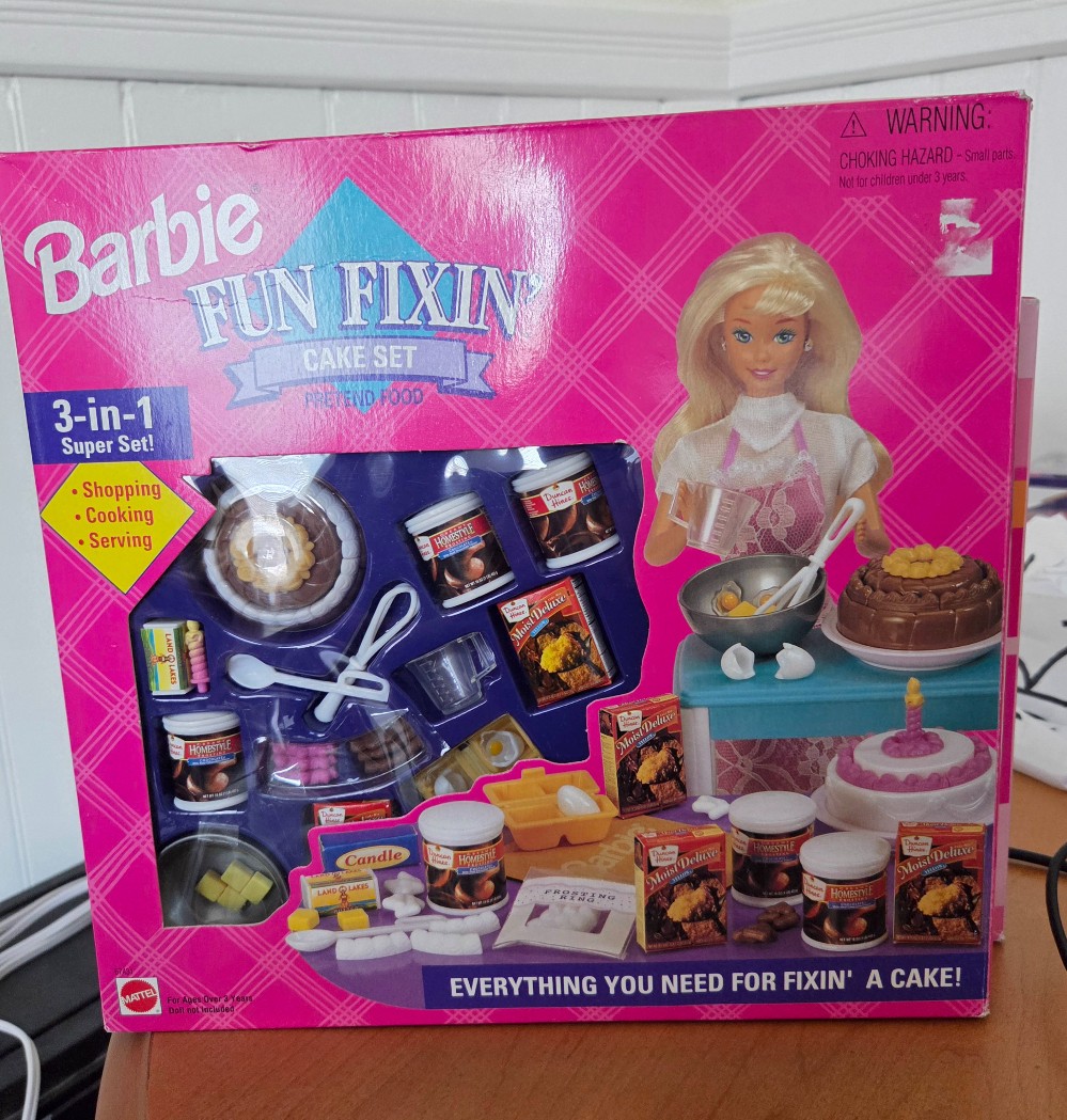 Barbie Fun Fixin' Cake Set Pretend Food
