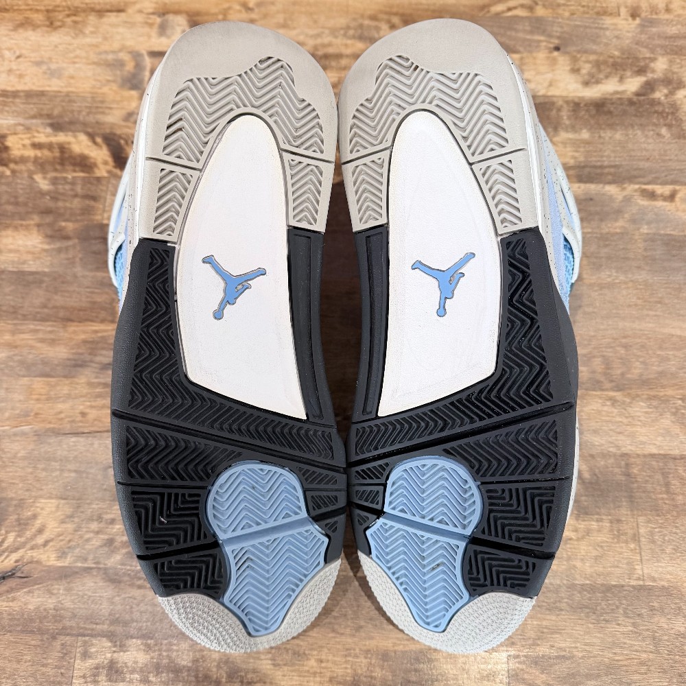 Jordan 4 University Blue - Size 11