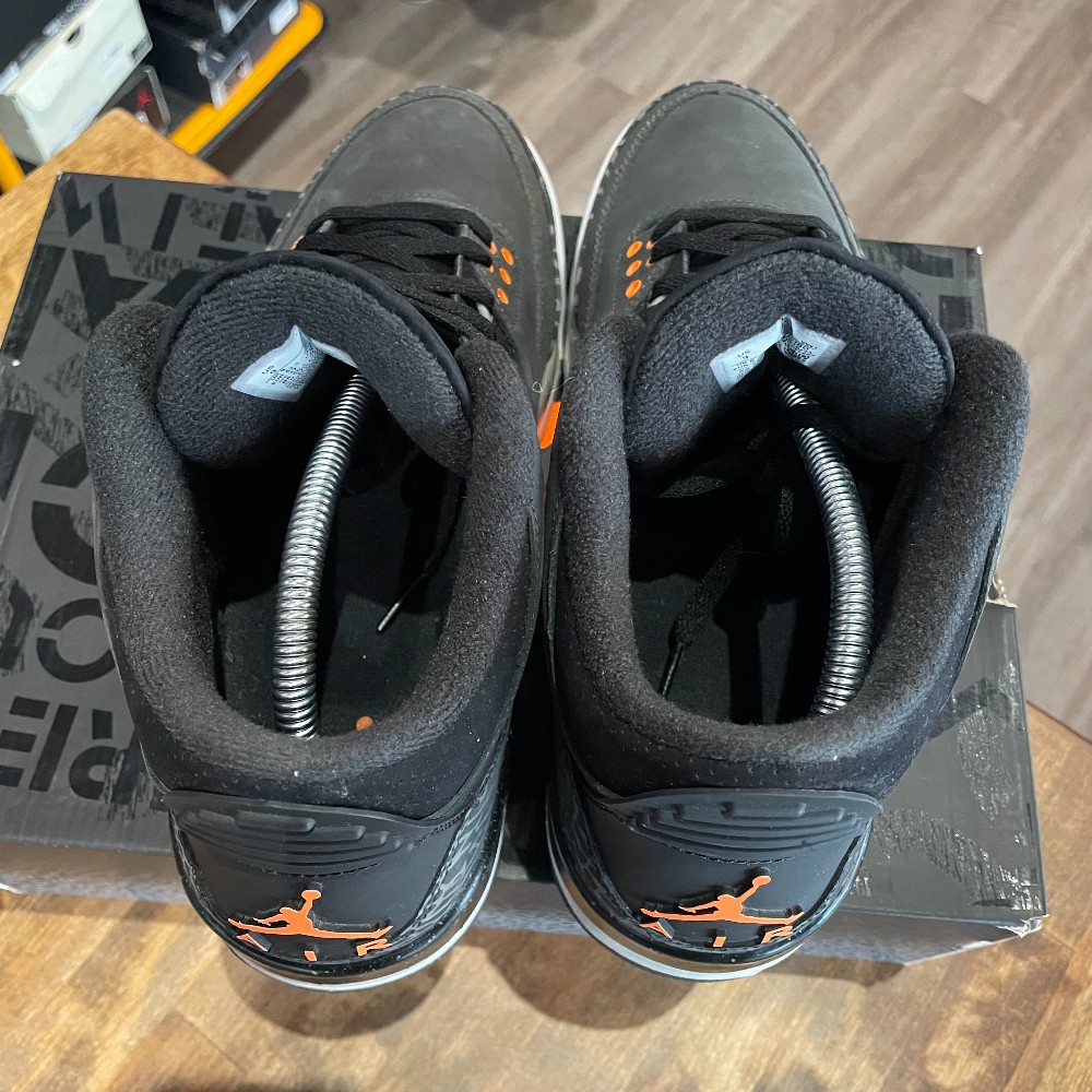 Jordan 3 Fear - Size 9