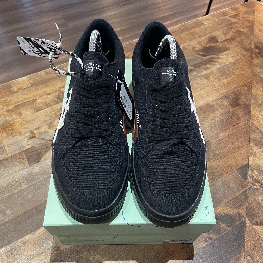Off-White Vulc Low Black White Arrow - Size 42
