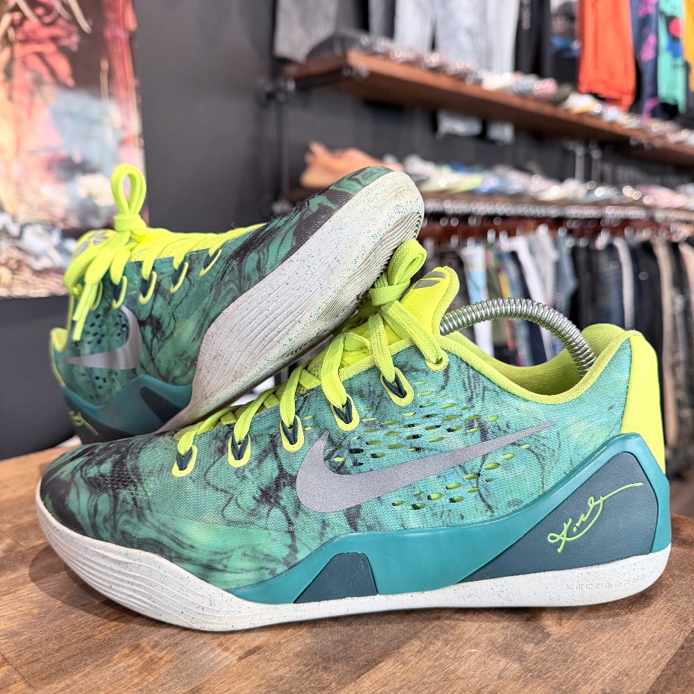 Nike Kobe 9 Low Easter (2014) [No Box] - Size 8