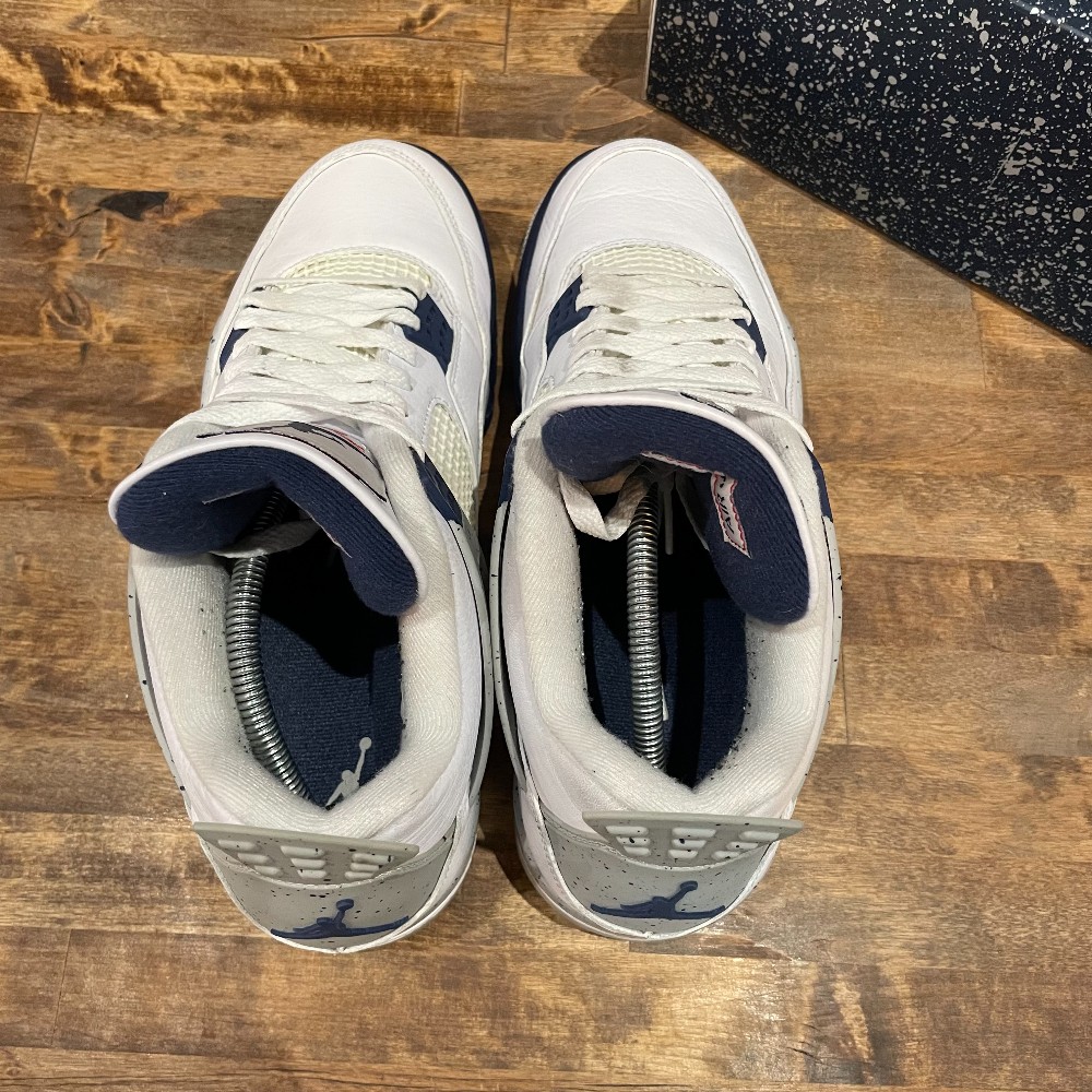 Jordan 4 Midnight Navy - Size 11