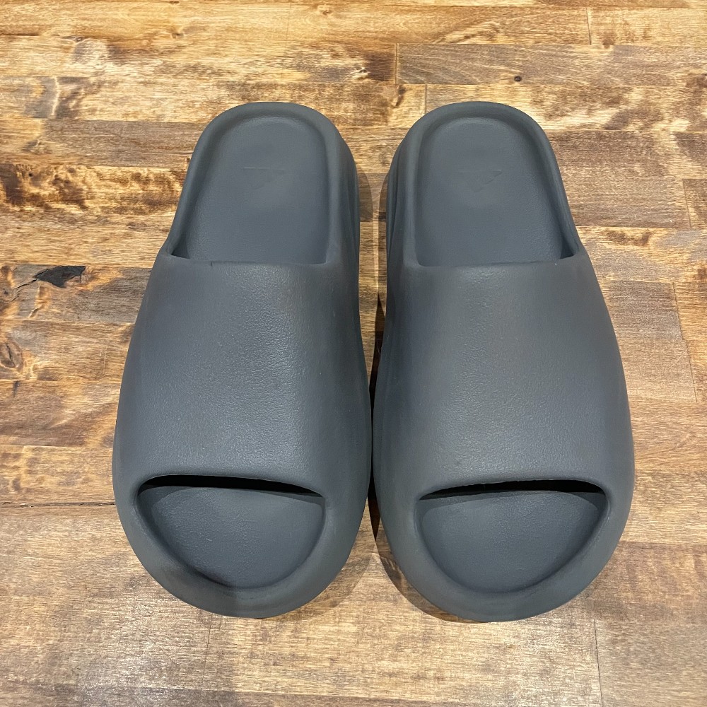 Yeezy Slide Slate Grey - Size 9