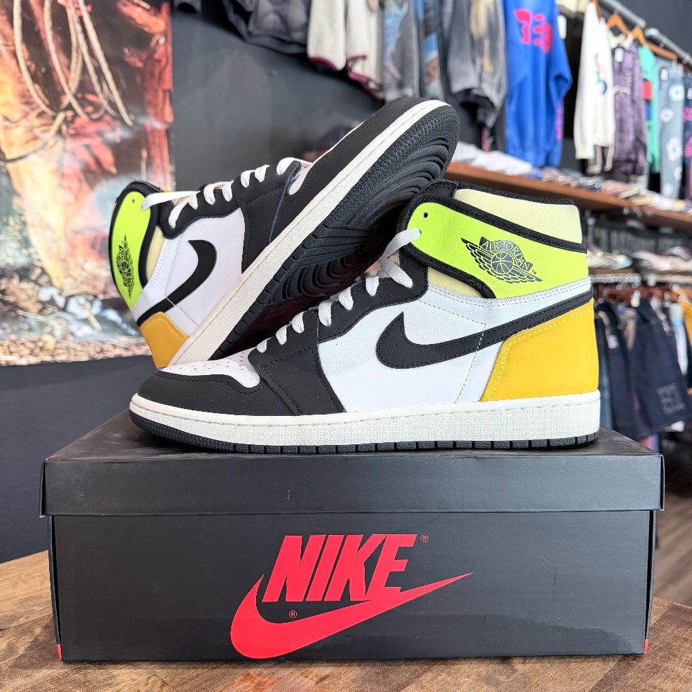 Jordan 1 Retro High Volt - Size 11.5