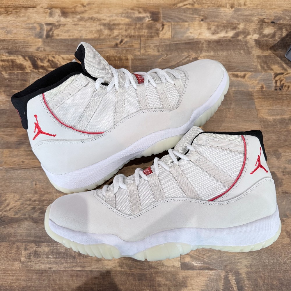 Jordan 11 Retro Platinum Tint - Size 11.5