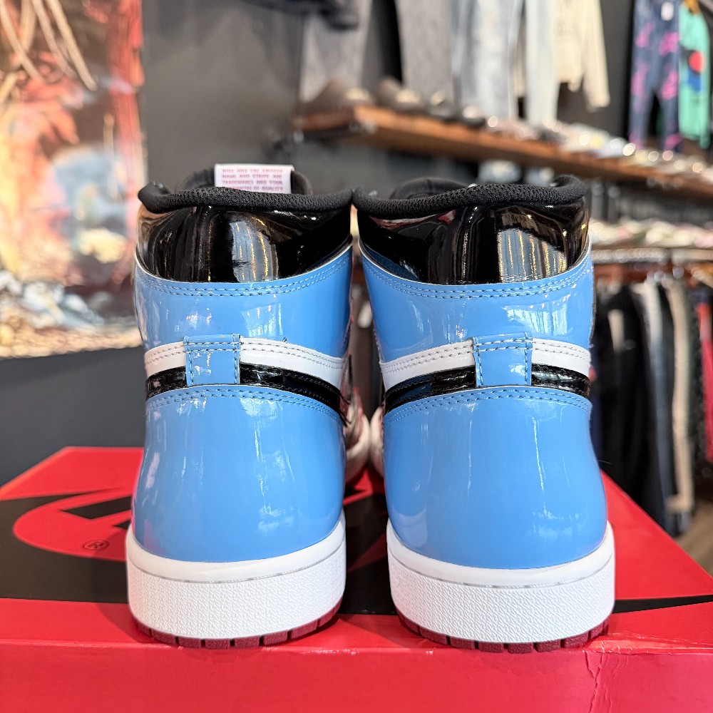 Jordan 1 Retro High Fearless UNC Chicago - Size 10.5