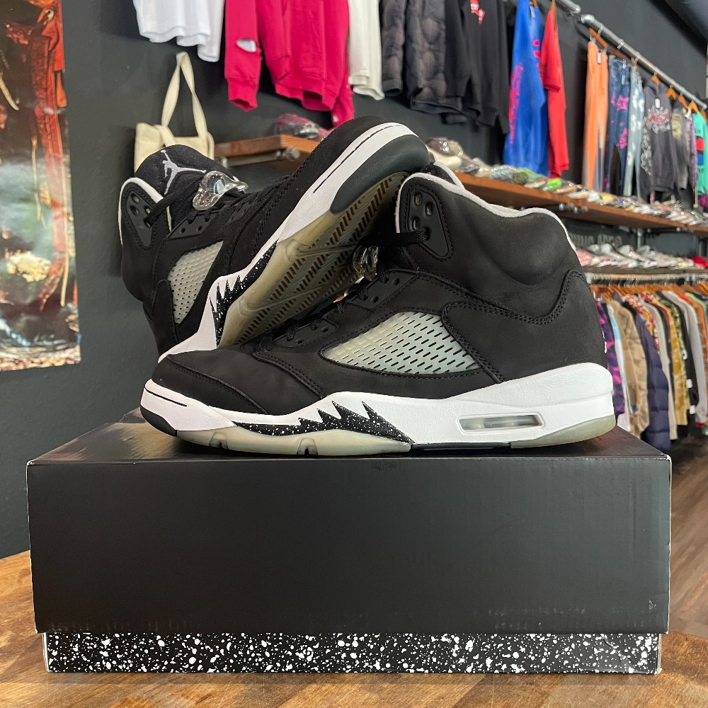 Jordan 5 Retro Oreo - Size 10