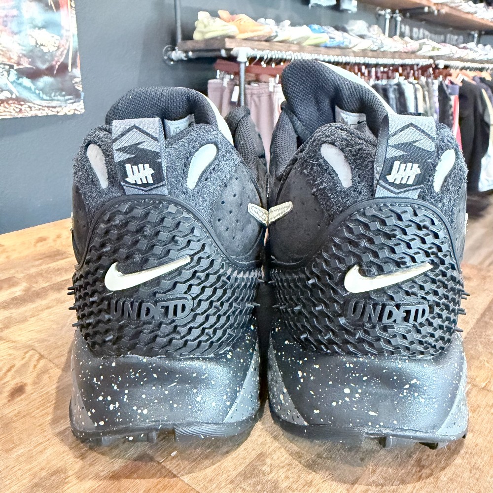 Nike x Undefeated Air Humara Black (NO BOX) - Size 11.5