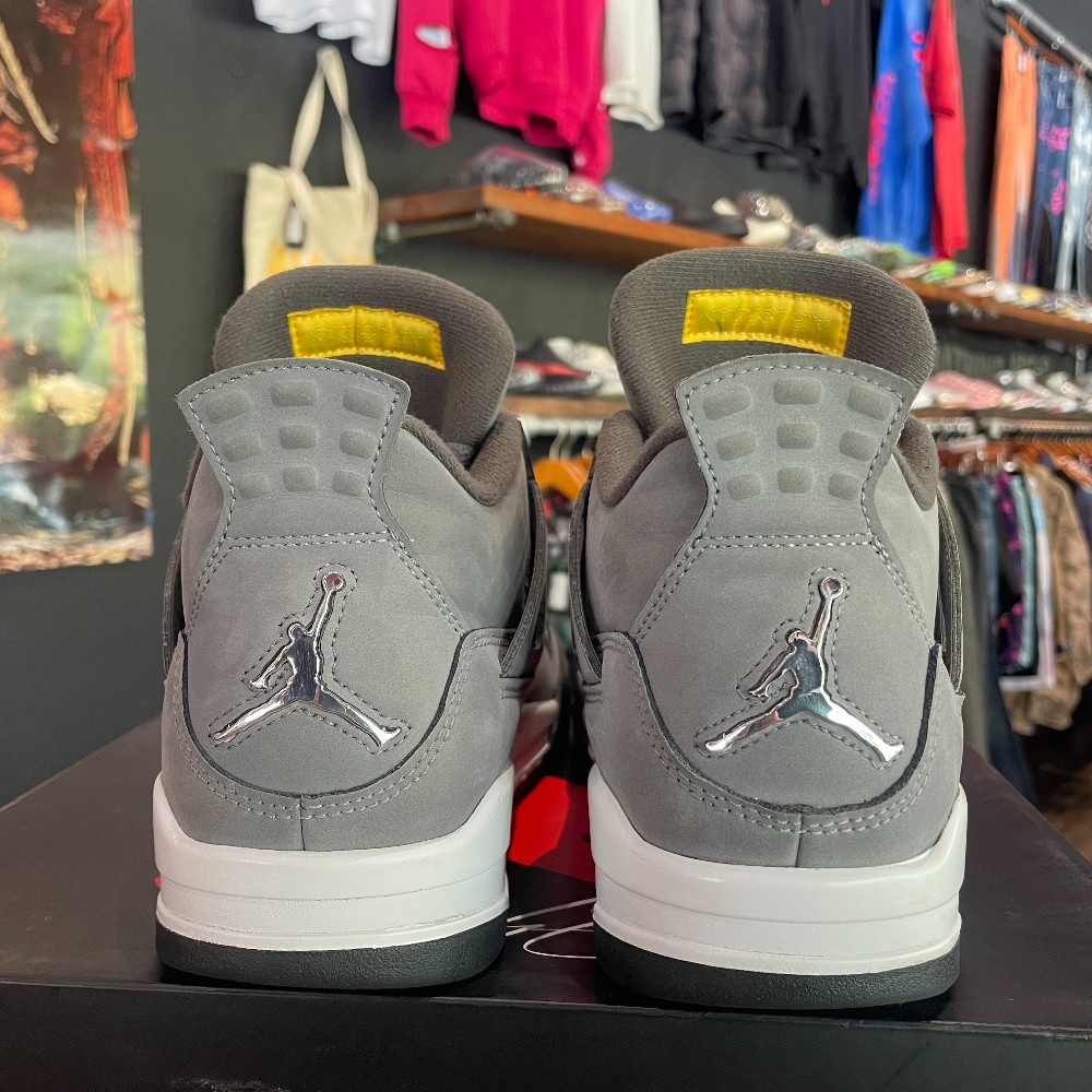 Jordan 4 Retro Cool Grey - Size 10