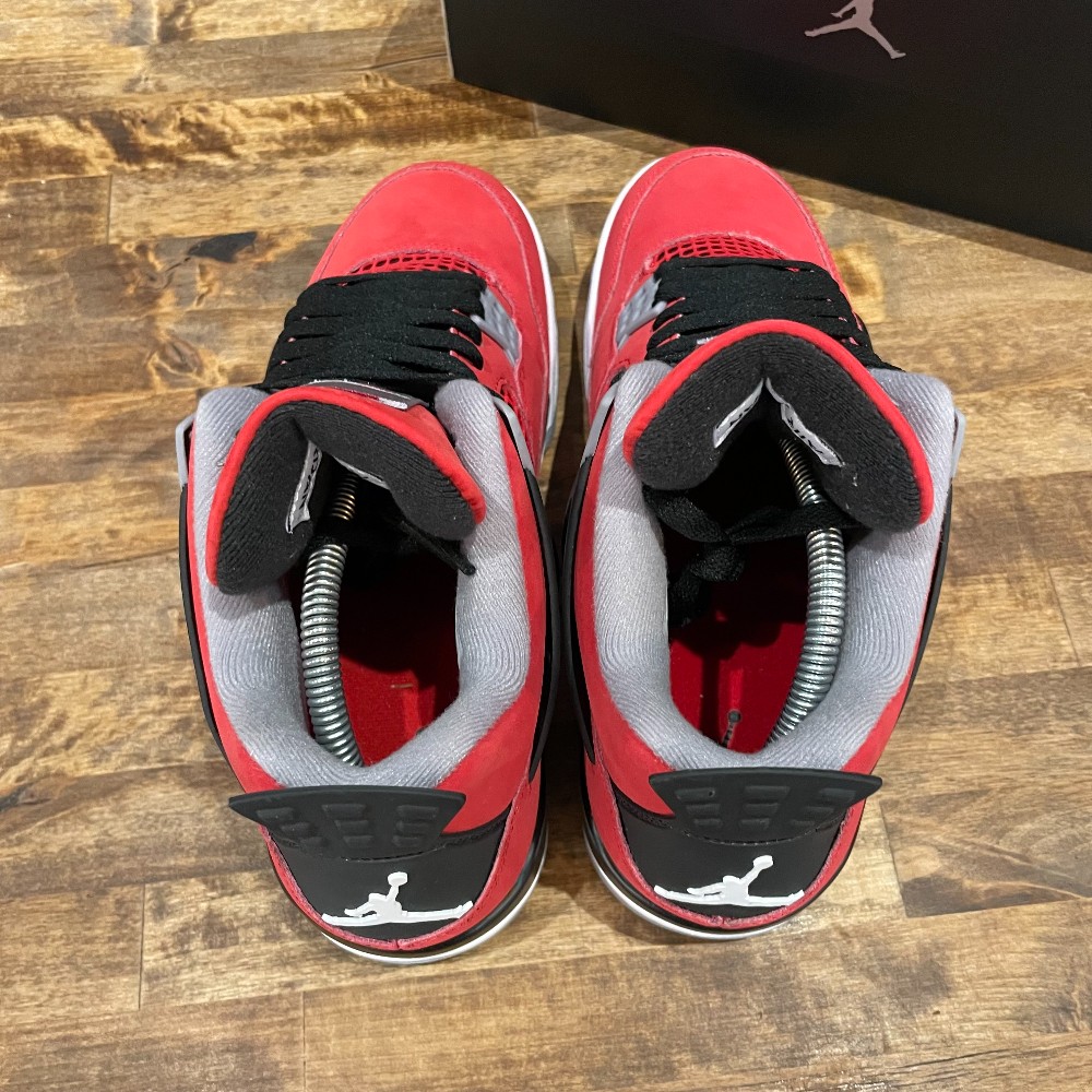 Jordan 4 Retro Toro Bravo (2026) - Size 9