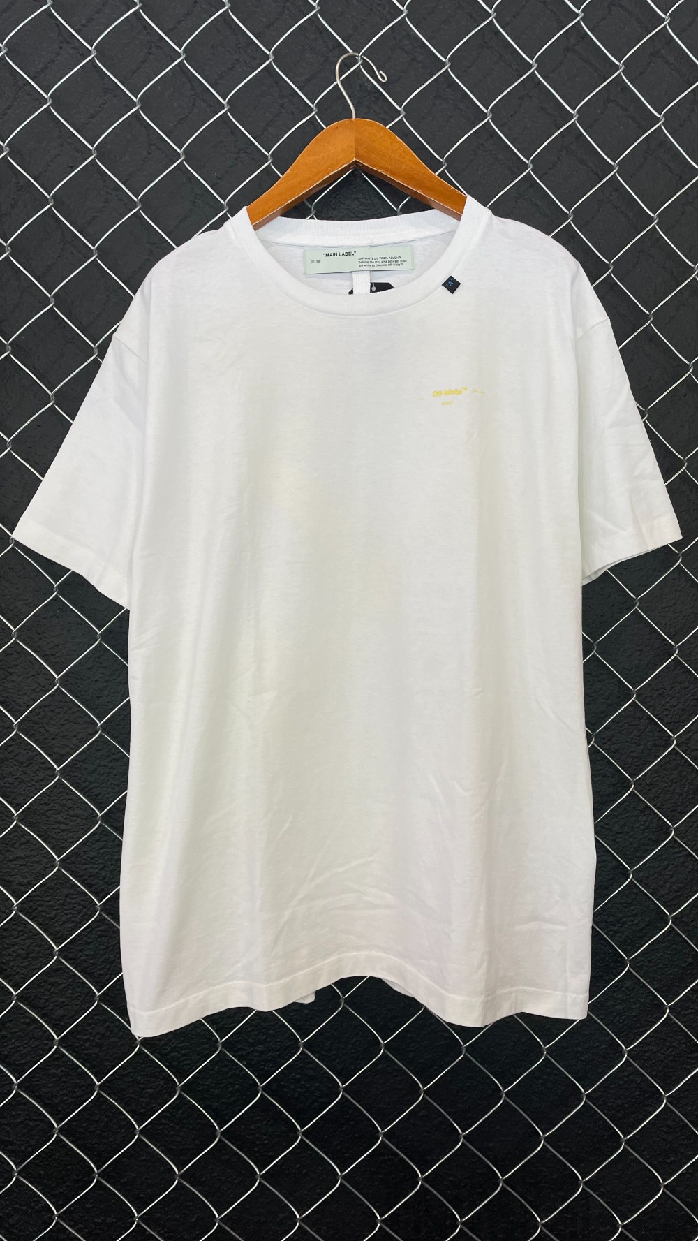 Off-White Acrylic Arrows Tee - S