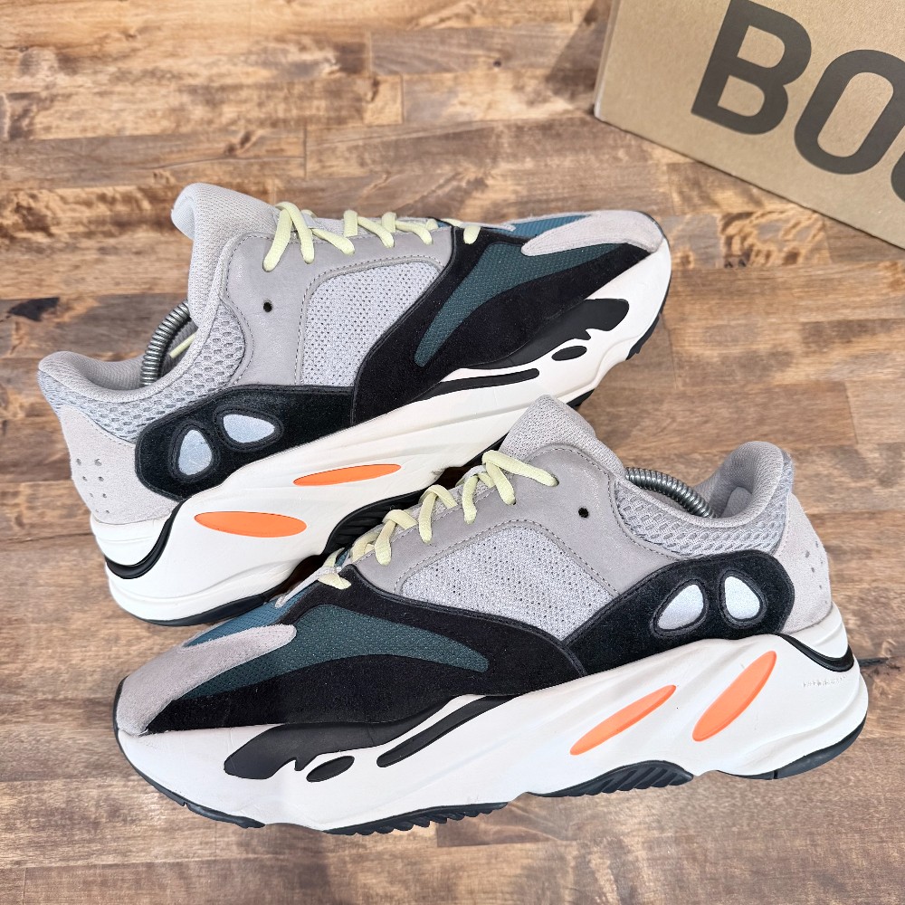 Yeezy 700 Waverunner - Size 11