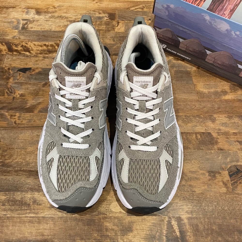 Salehe Bembury NB 574 Yurt Shark Skin - Size 11