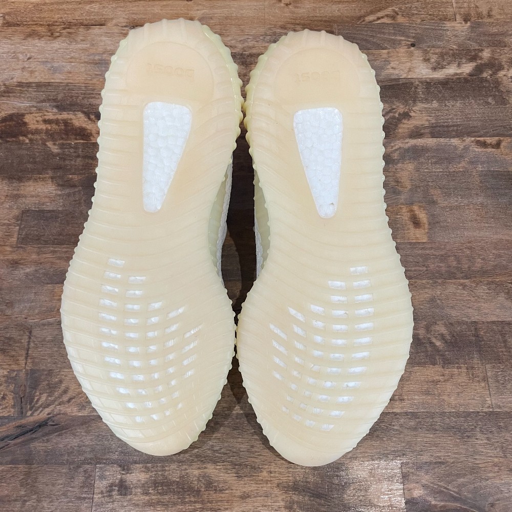 Yeezy 350 Triple White (Replacement Box) - Size 11