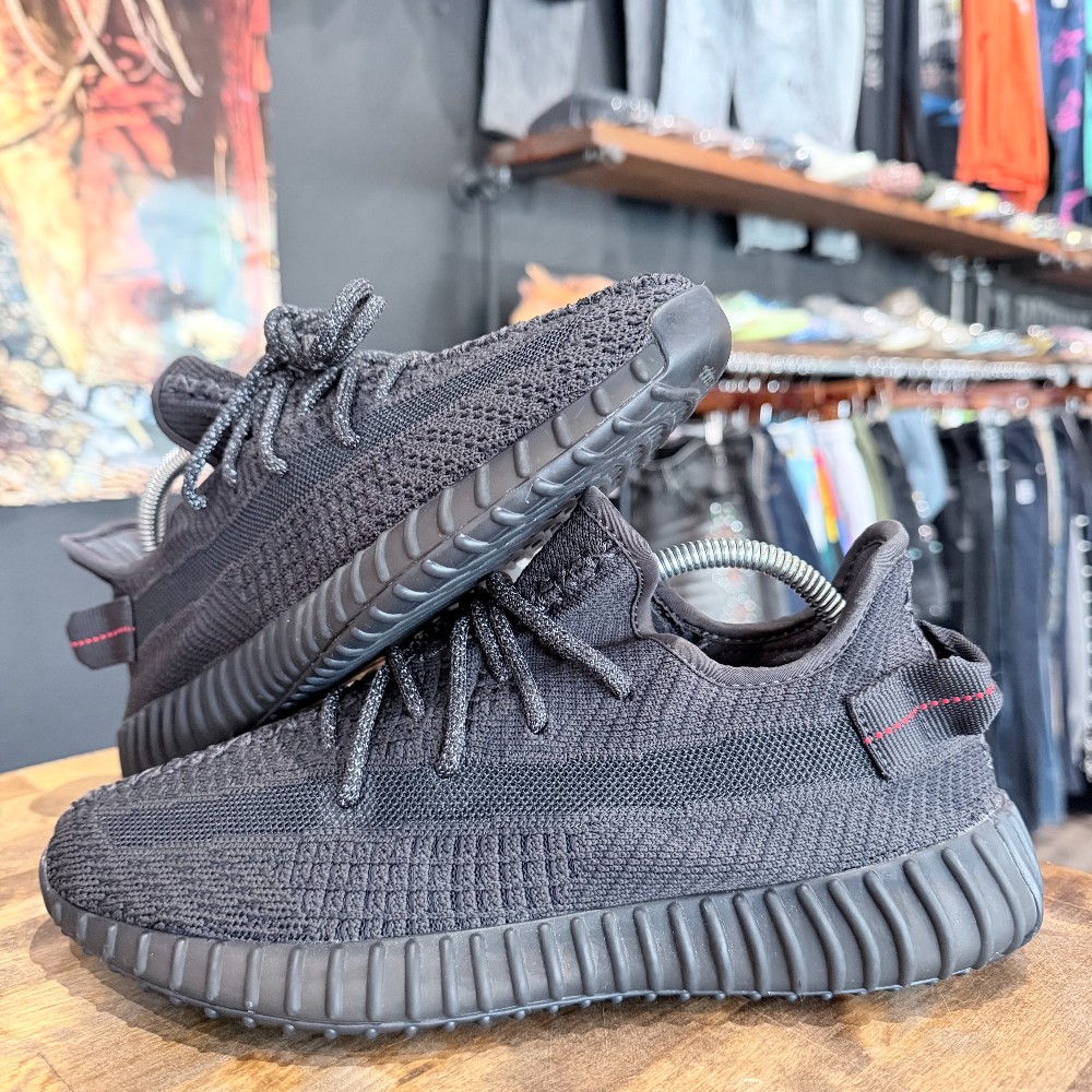 Adidas Yeezy Boost 350 V2 Black Non RF (No Box) - Size 8