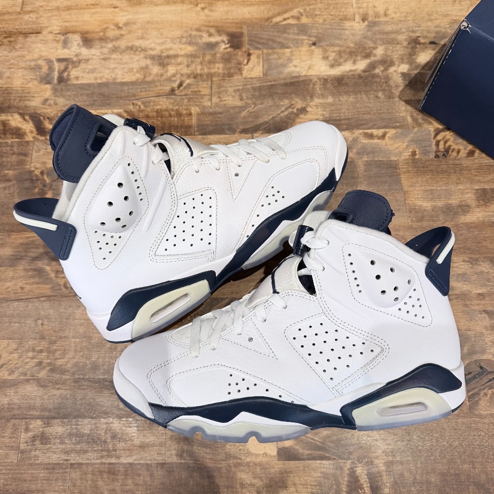 Jordan 6 Midnight Navy - Size 9