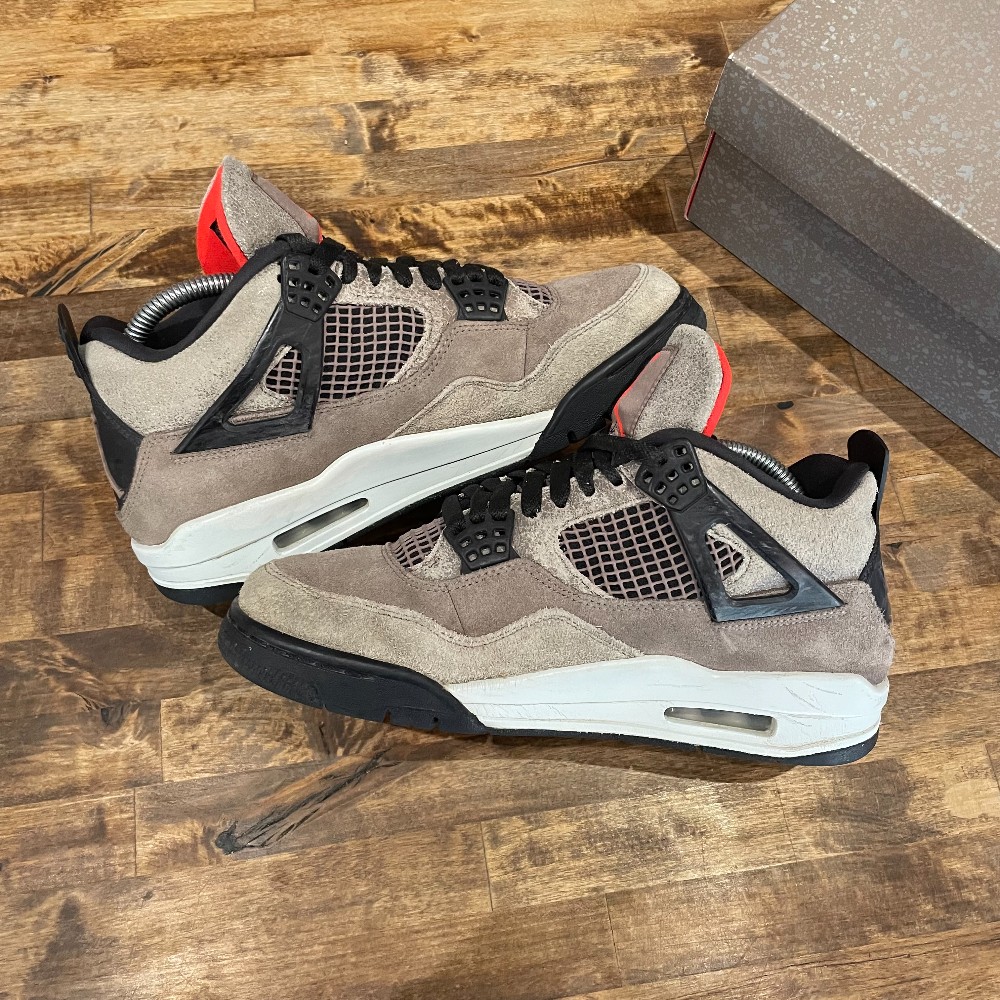 Jordan 4 Taupe Haze - Size 7.5