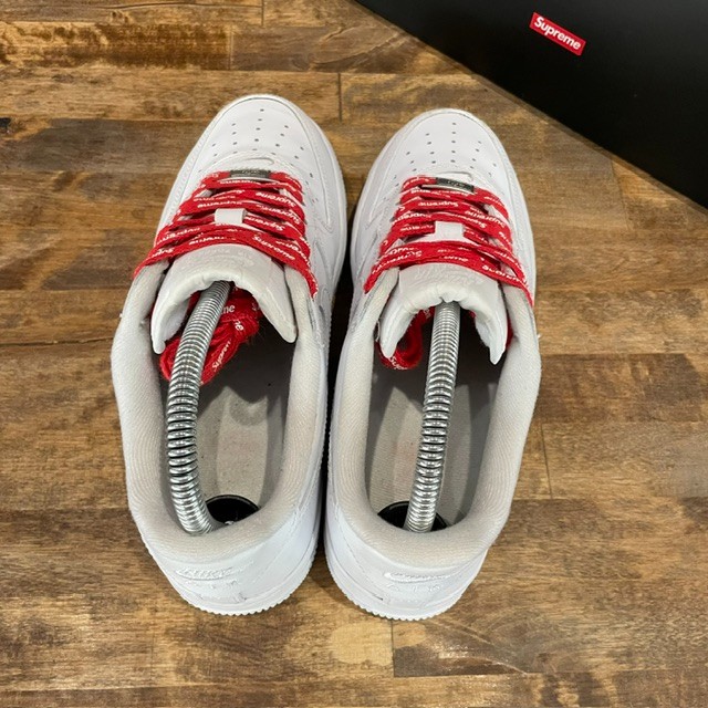 Nike Air Force 1 Low Supreme White - Size 5