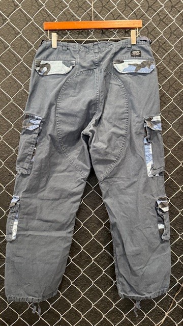 SS22 Supreme Camo Cargo Pants - 30