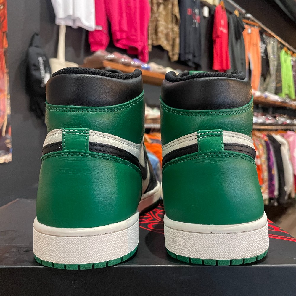Jordan 1 Retro High Pine Green 1.0 - Size 10.5 (Replacement Box)