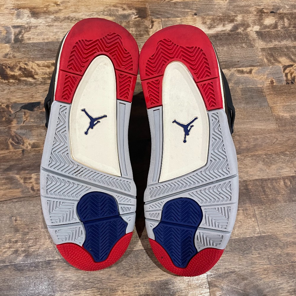 Jordan 4 Retro Rare Air (No Box) - Size 7Y