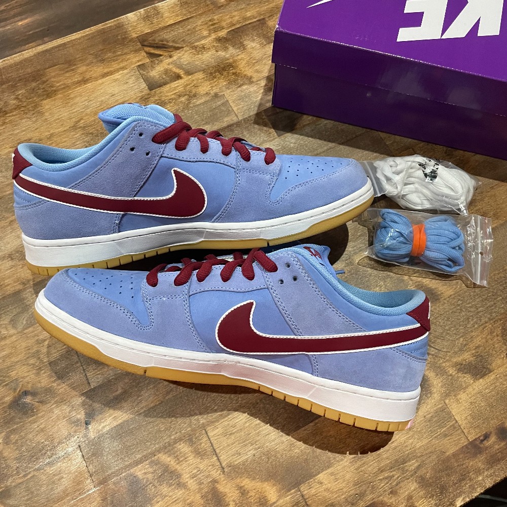 Nike SB Dunk Low Phillies - Size 12
