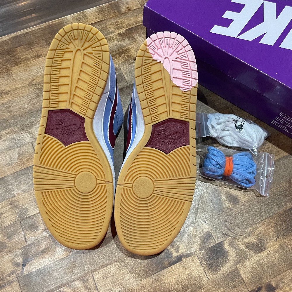 Nike SB Dunk Low Phillies - Size 12