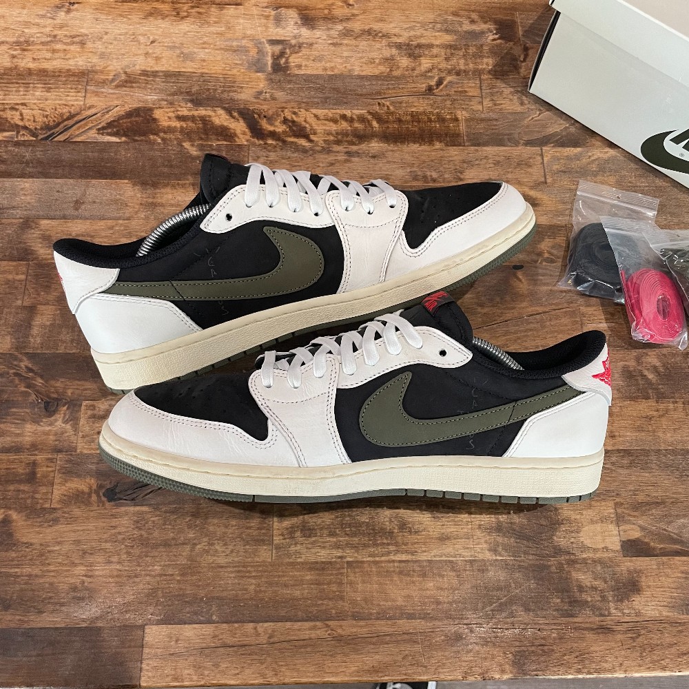 Travis Scott Jordan 1 Low Olive (WMNS) - Size 13W
