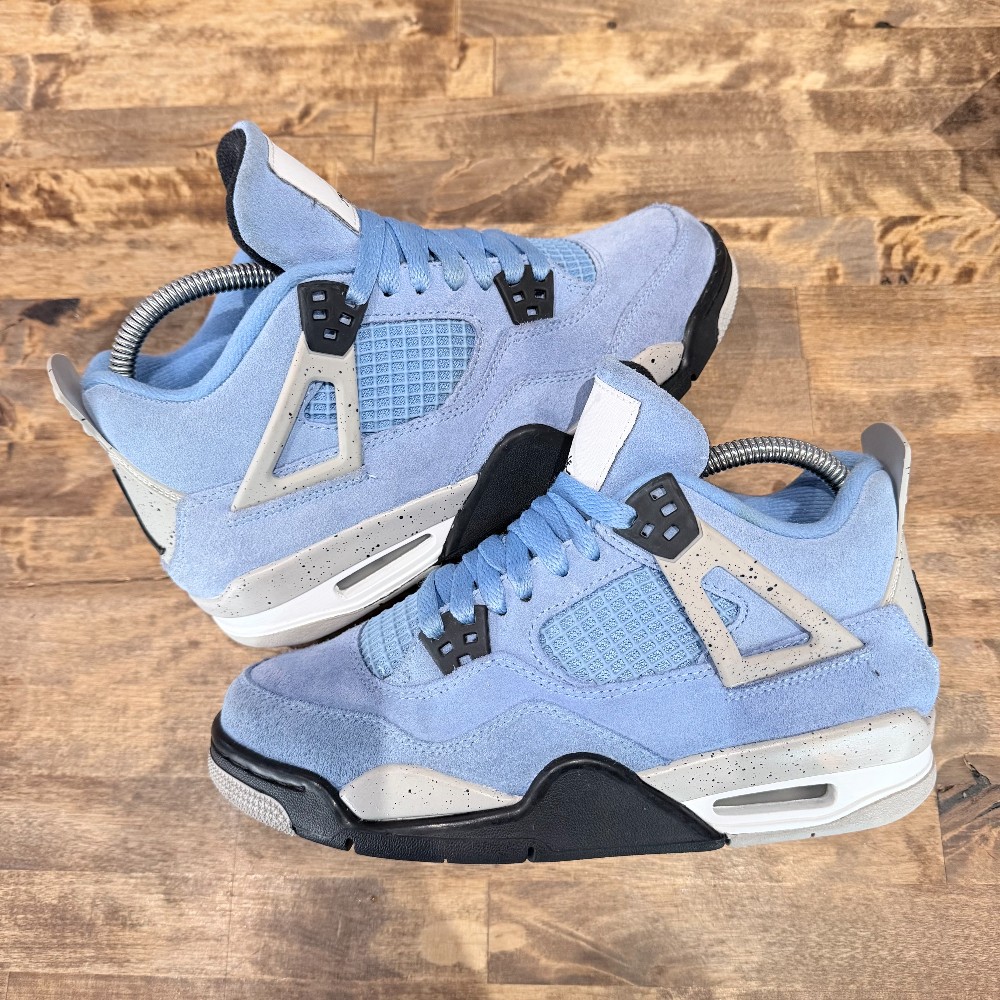 Jordan 4 Retro (GS) University Blue - Size 5.5Y