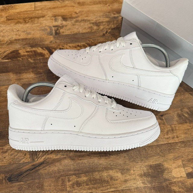 Nike Air Force 1 Low (W) White - Size 10W