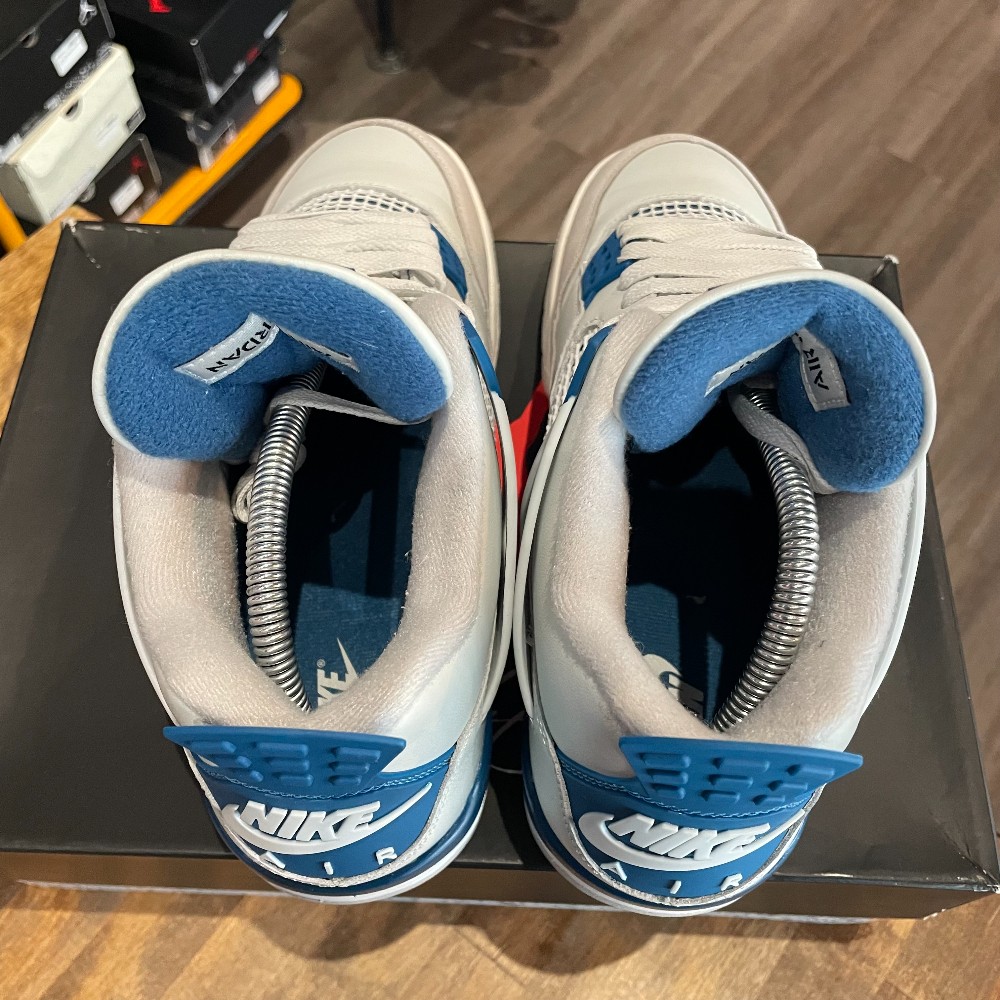 Jordan 4 Military Blue - Size 8.5
