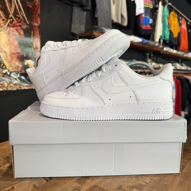Nike Air Force 1 Low (W) White - Size 10W